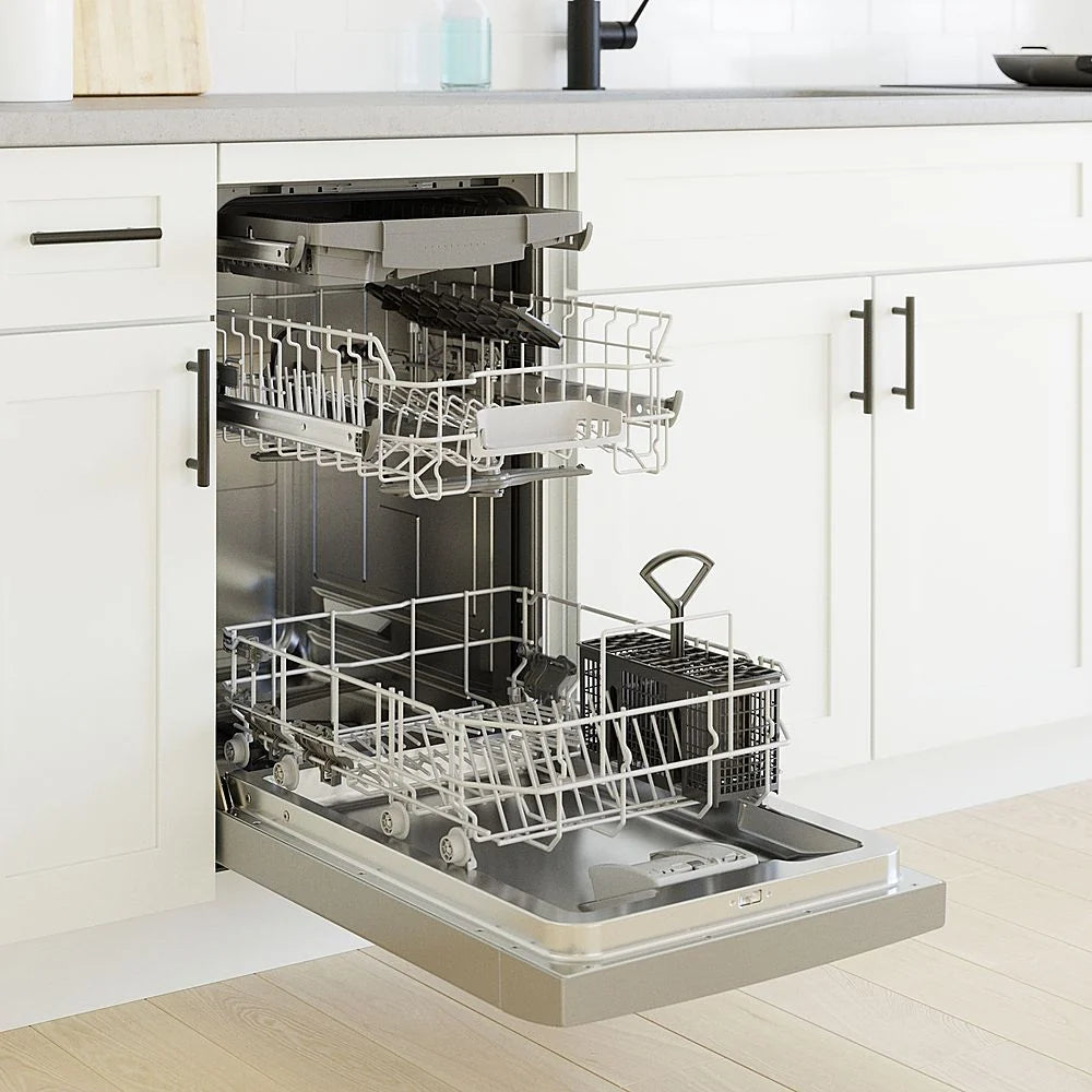 Bosch - 300 Series 18 Front Control Smart Built-In Dishwasher with 3rd Rack and 46 dBA - Silver