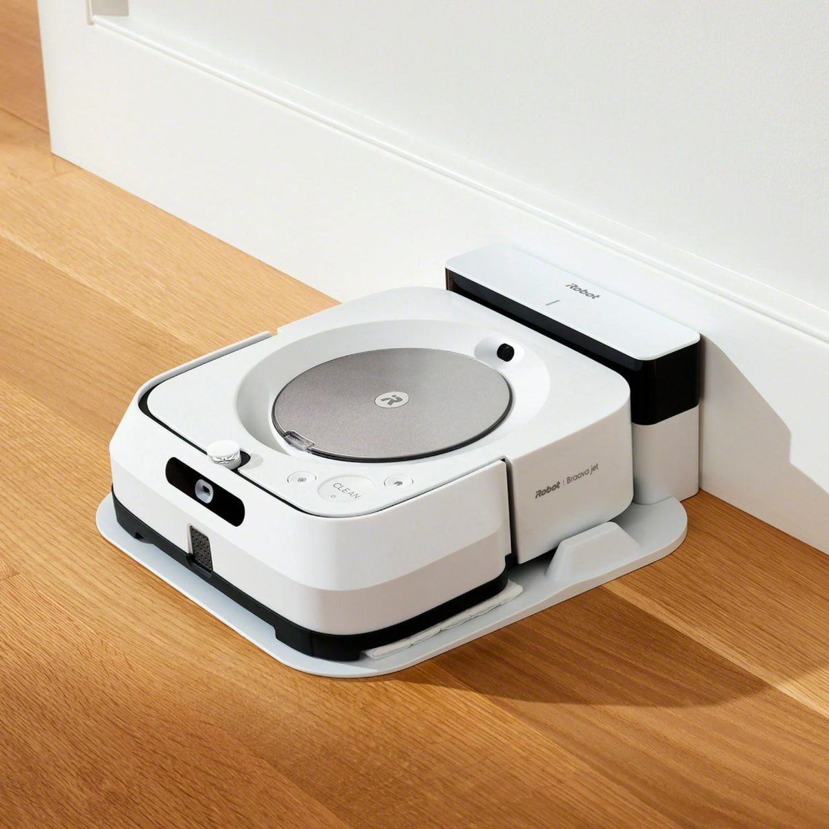 iRobot - Braava jet m6 Wi-Fi Connected Robot Mop - White